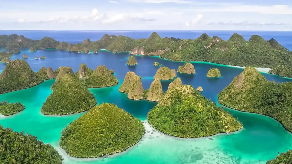 8 Days 7 Nights Komodo Yacht Charter – Deep Exploration Expedition
