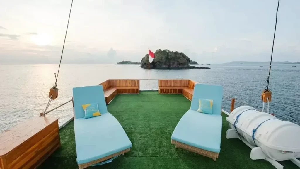 Harga Open Trip Komodo 2026 — Paket Wisata Hemat ke Taman Nasional Komodo