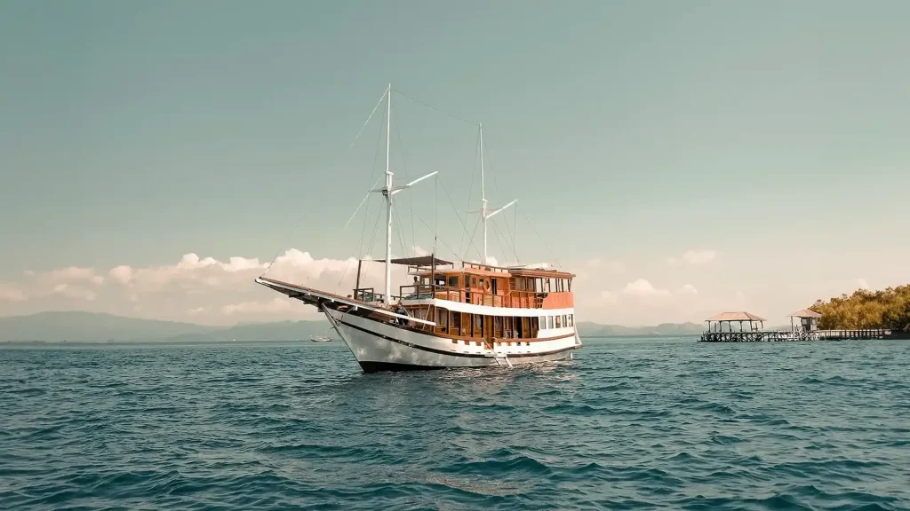 Komodo Sunset Cruise | Private Sunset Yacht Charter Labuan Bajo