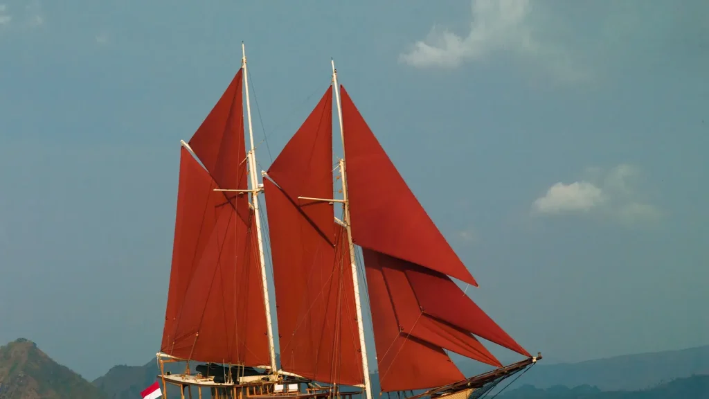 Raja Ampat Yacht Charter | Luxury Private Sailing & Diving