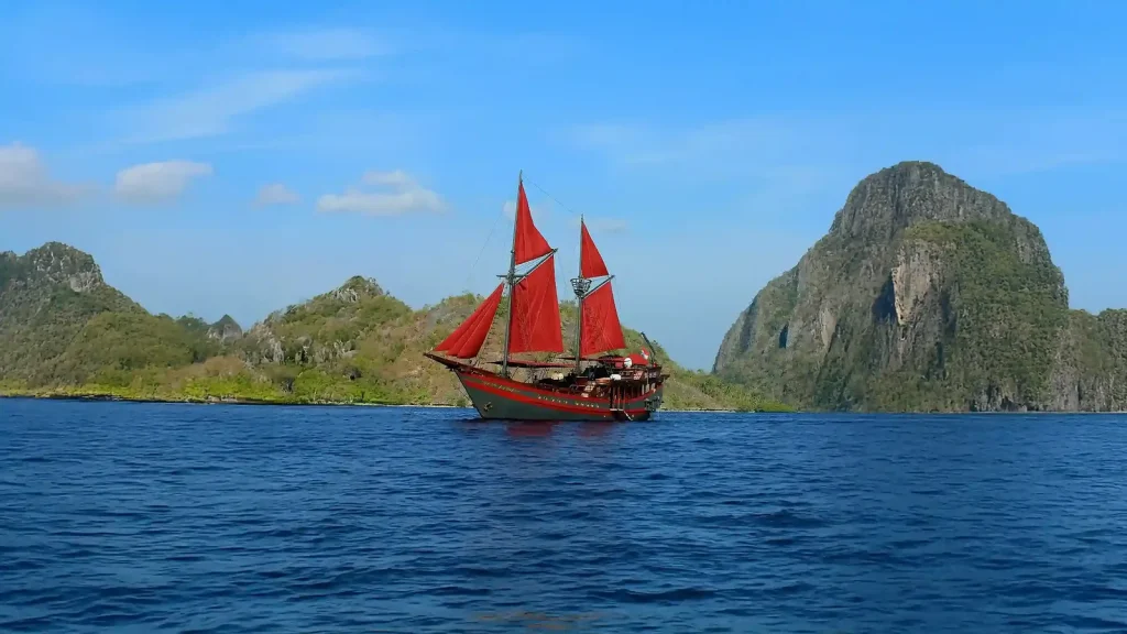 Reserve Private Yacht Diving in Komodo