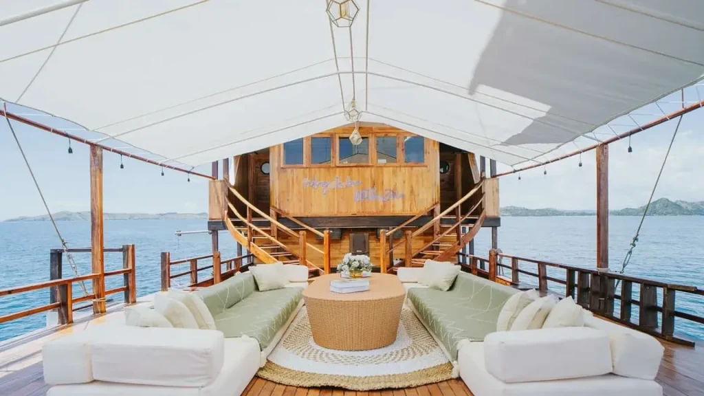Phinisi Yacht for Hire Indonesia | Komodo Yacht Charters
