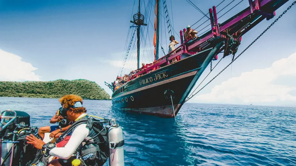 Designing a Personalized Yacht Charter Itinerary | Komodo