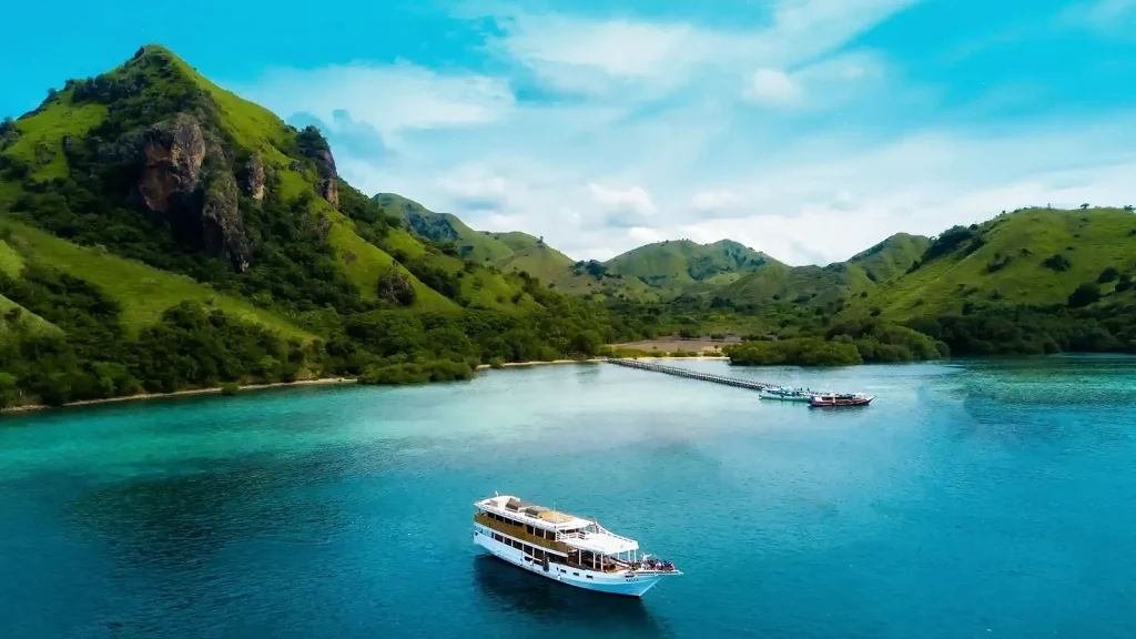 Bali Villa to Komodo Yacht: The Perfect 10-Day Luxury Itinerary 2027