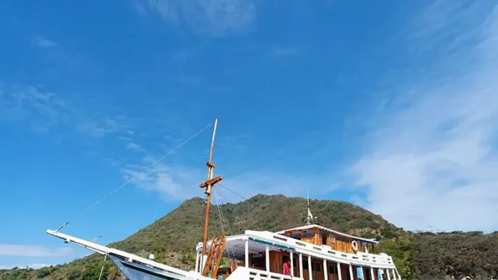 North Vs South Komodo Diving 2027
