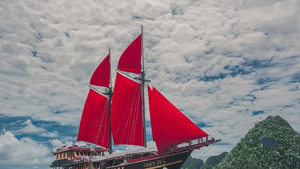 Yacht Broker Vs Direct Booking 2027